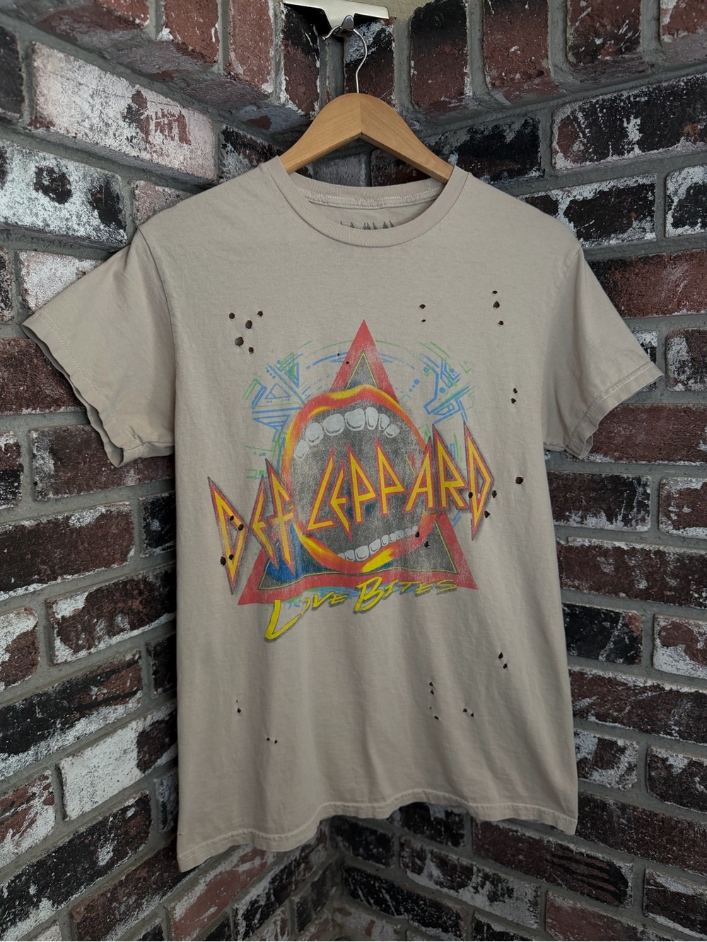 Def Leppard Love Bites Distressed Holes Graphic Beige Tshirt